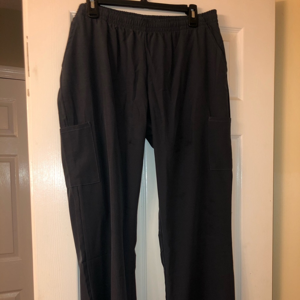 GT performance scrub pants